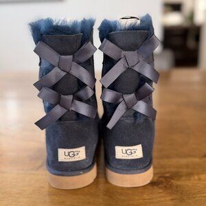Navy Ugg Bailey Boot with Bow Detail - LIKE NEW!